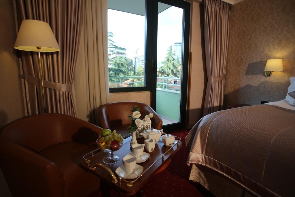 Grand Hotel & Spa Tiranë Eksteriør bilde